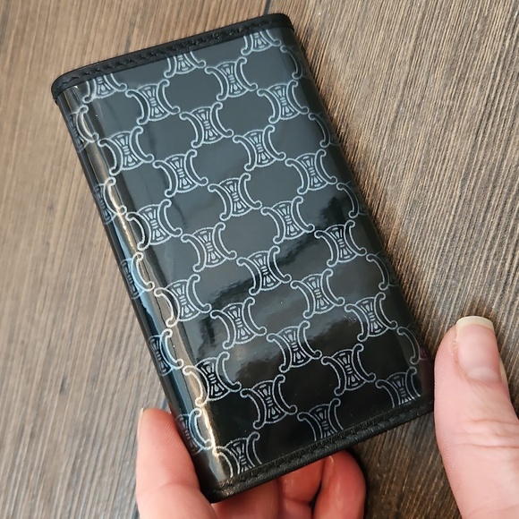 🔥 NWT Authentic CELINE Macadam Blason Vinyl Leather 6 Hooks Key Case - Picture 12 of 15